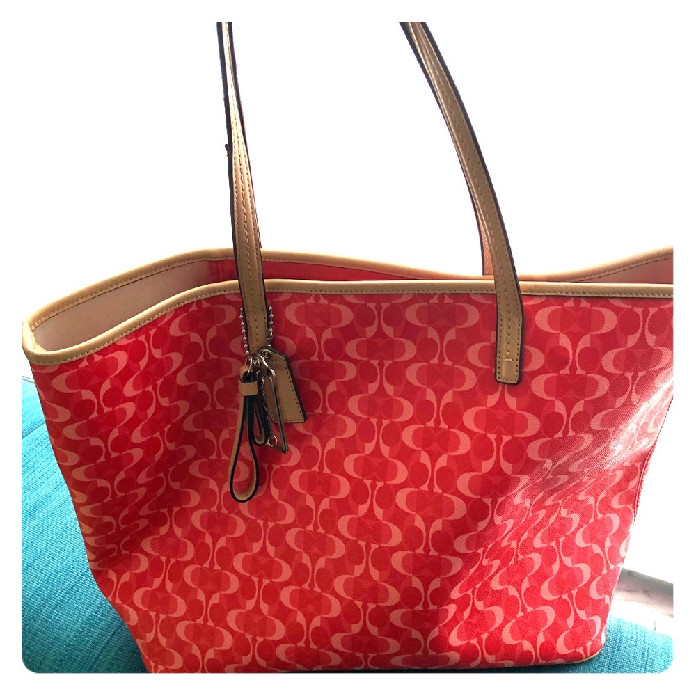 Coach Tote | Perfect for Summer